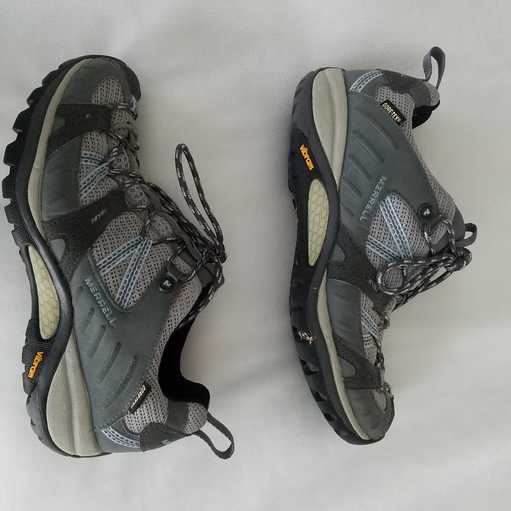 Sz 7.5 Merrell vibram shoes